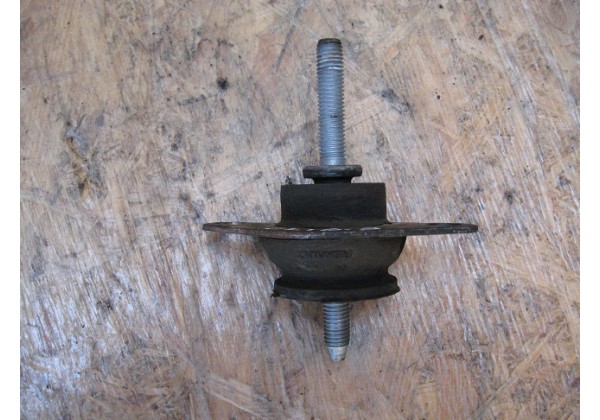 Опора двигуна ліва Renault Kangoo, Clio II, Symbol II, 19, 21, Megane, Scenic 1.2, 1.4, 1.6, 1.5dci, 8200089697, 7700788318